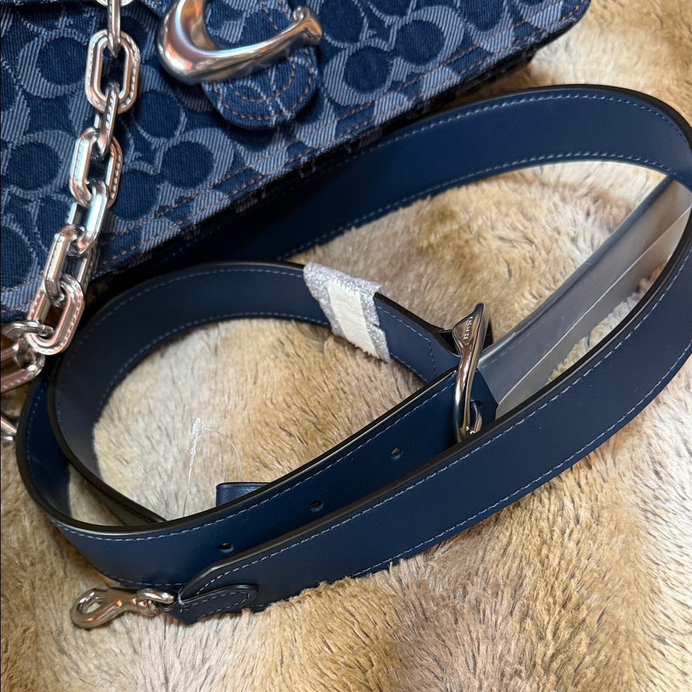 Coach Navy Signature Canvas Chain Shoulder Bag - Picture 2 of 9